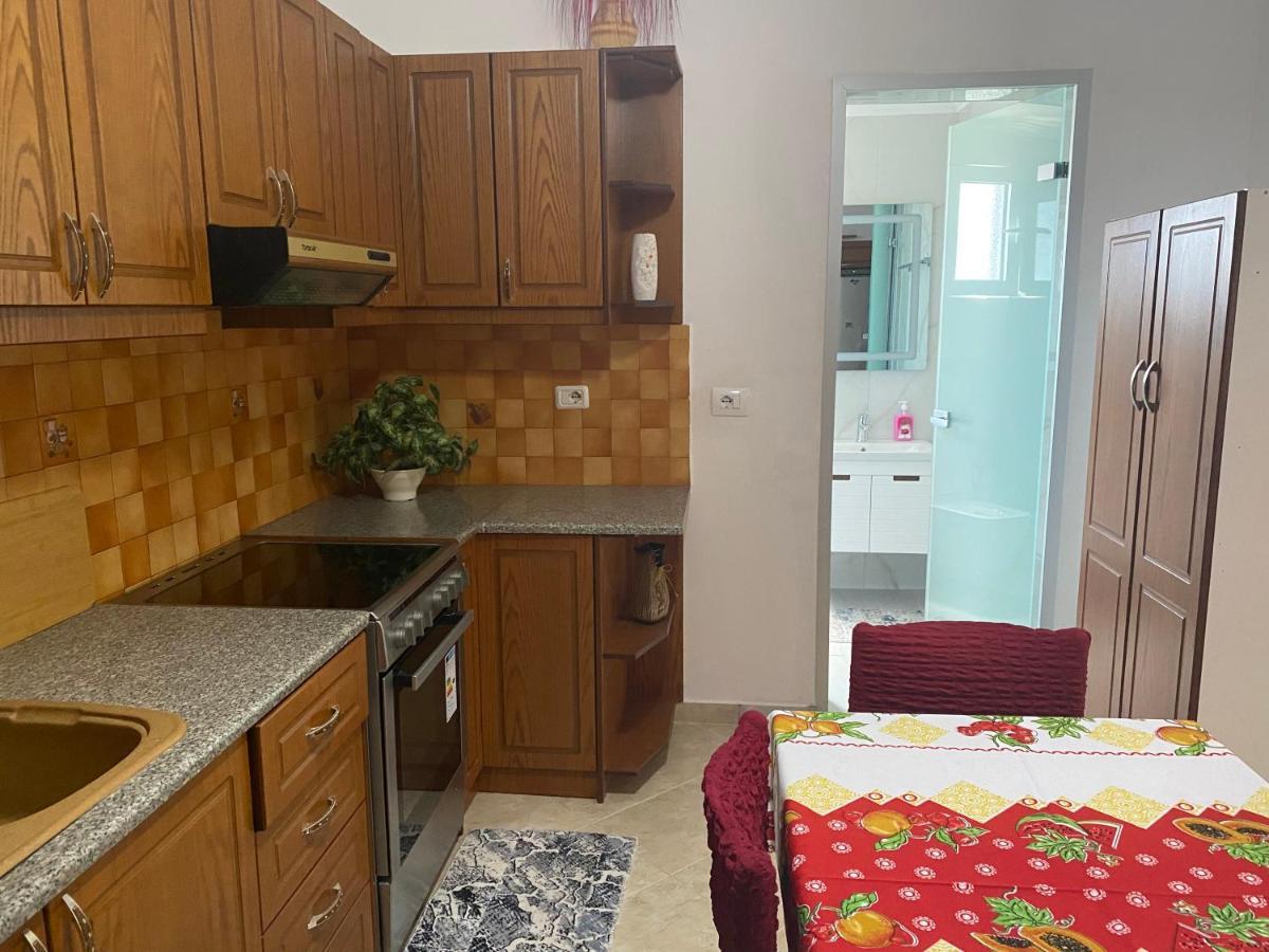 Vila Avni Likometi 卡萨米尔 外观 照片